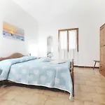 Vista Mare Mozzafiato, A Un Minuto Dalla Spiaggia!